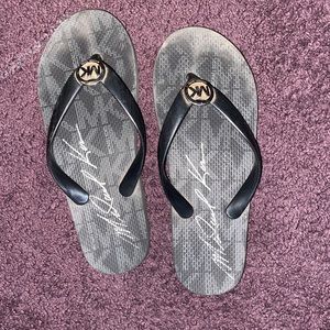 MK flip flops